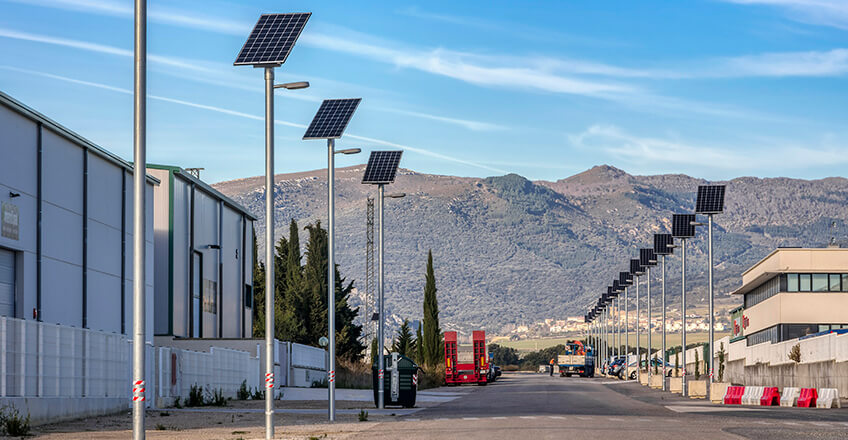 "Conjunto de alumbrado solar con dimensionamiento a medida"